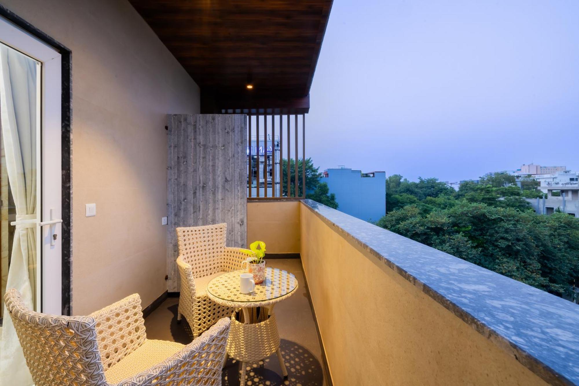 Kyomi Service Apartments 구르가온 외부 사진