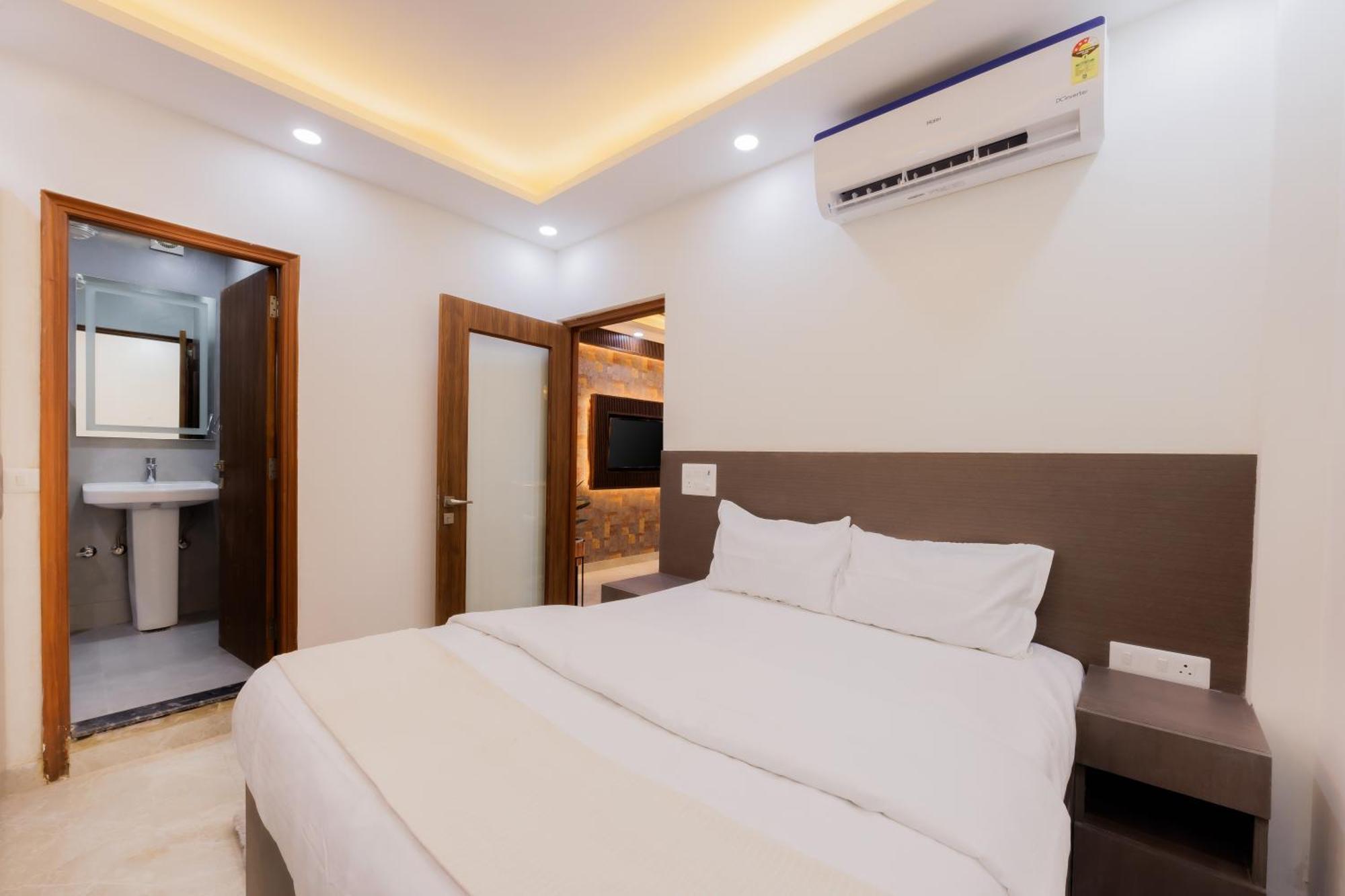 Kyomi Service Apartments 구르가온 외부 사진