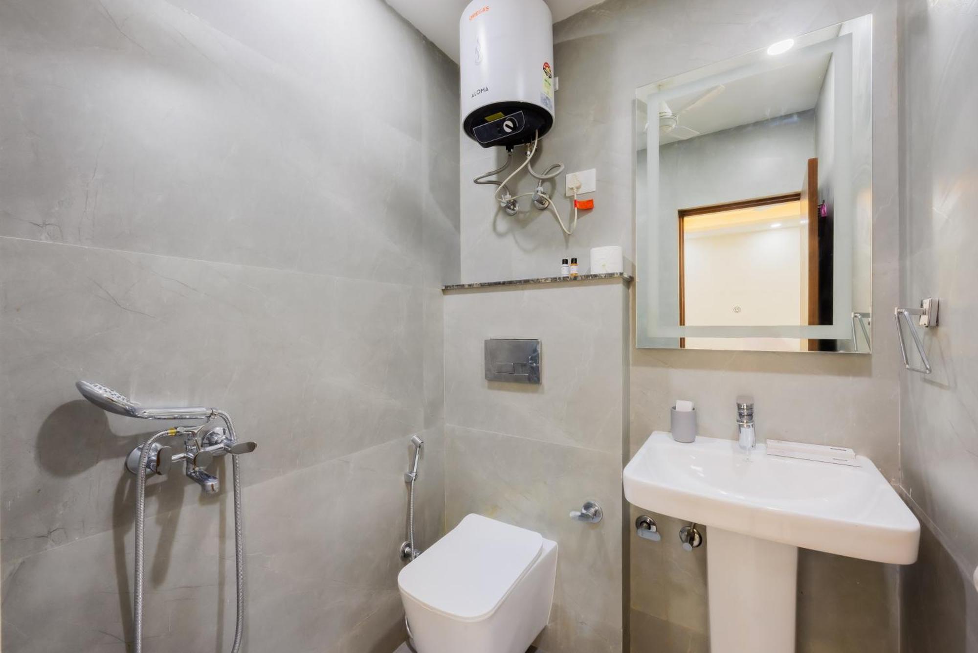 Kyomi Service Apartments 구르가온 외부 사진