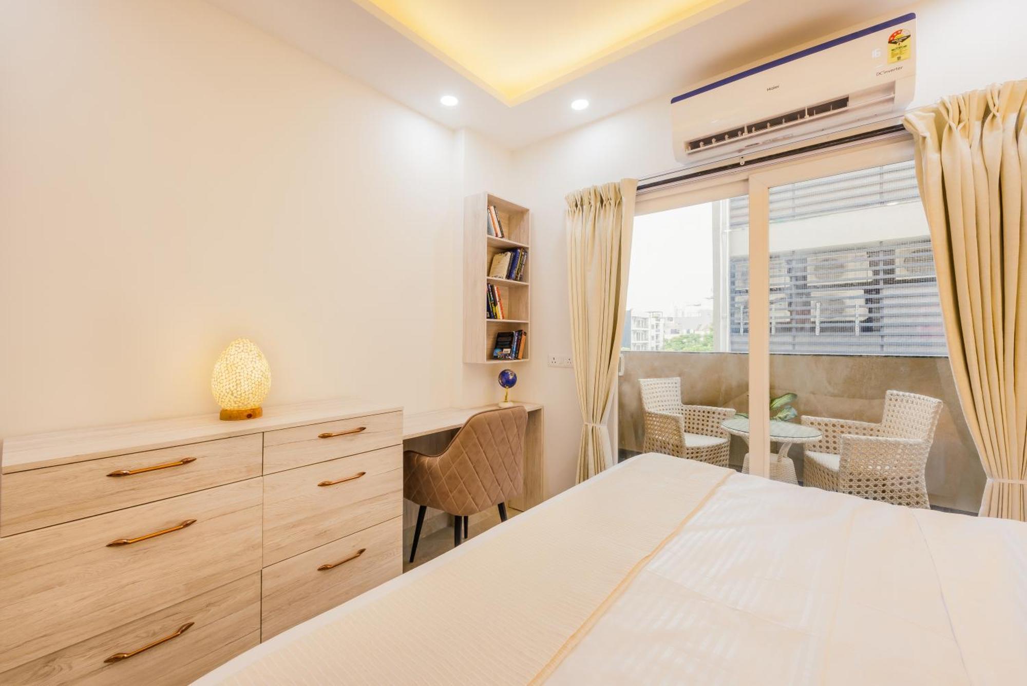 Kyomi Service Apartments 구르가온 외부 사진