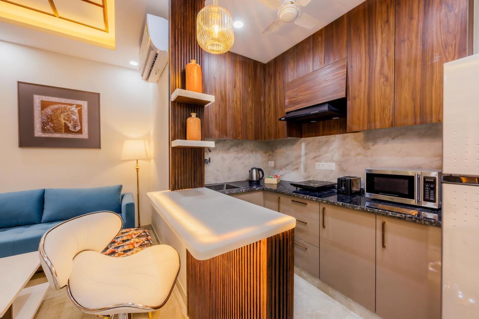 Kyomi Service Apartments 구르가온 외부 사진